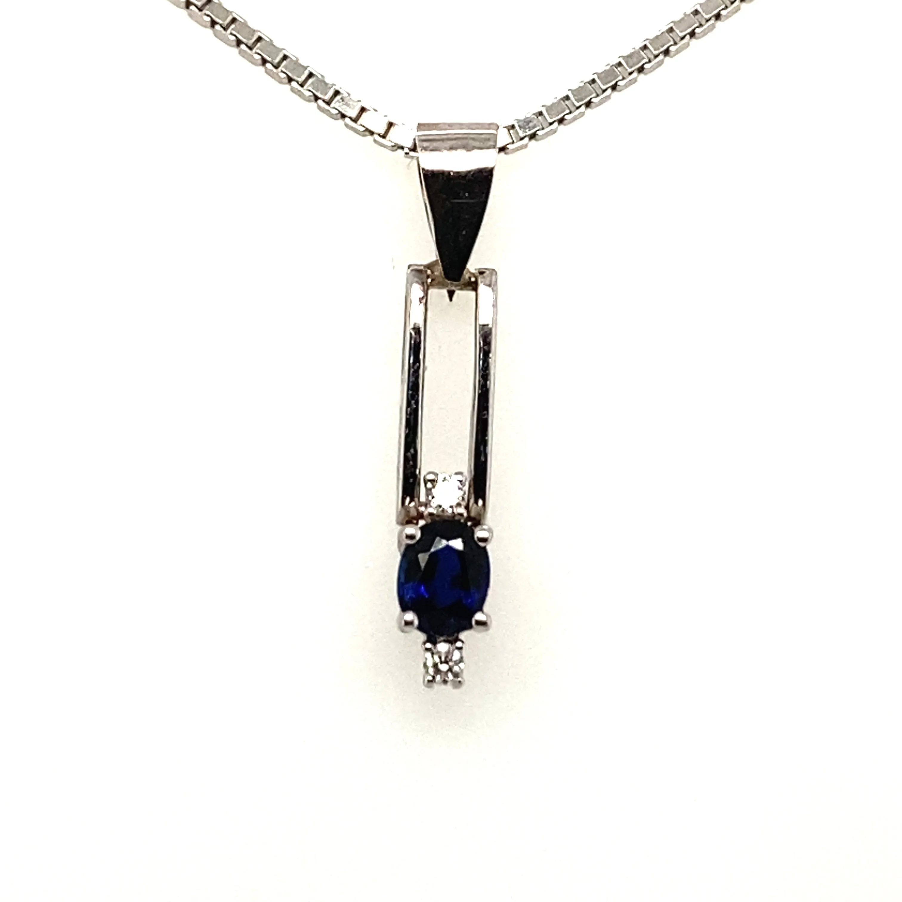 Elegant 14kt White Gold Sapphire Pendant