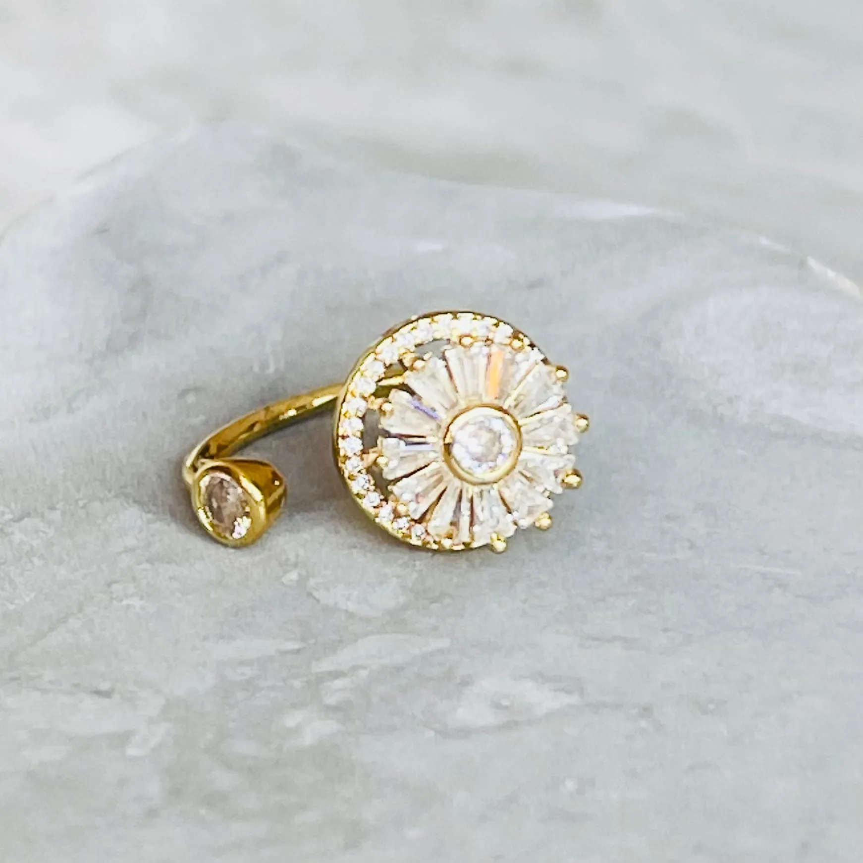 Flower Spinner Ring - Adjustable Floral Jewelry for Women