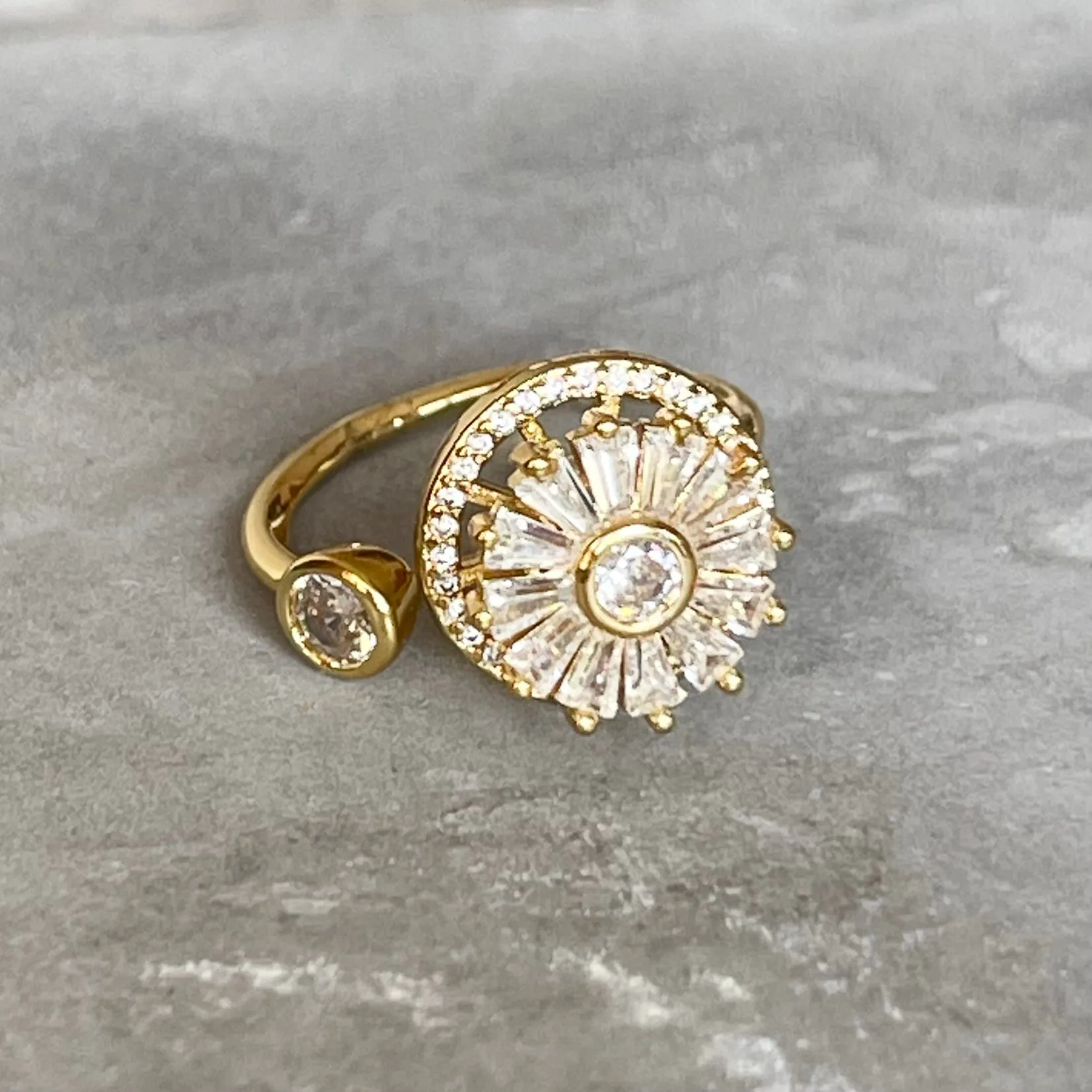 Flower Spinner Ring - Adjustable Floral Jewelry for Women
