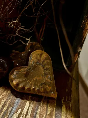 Folk Heart Blackened Bees wax Bowl Filler