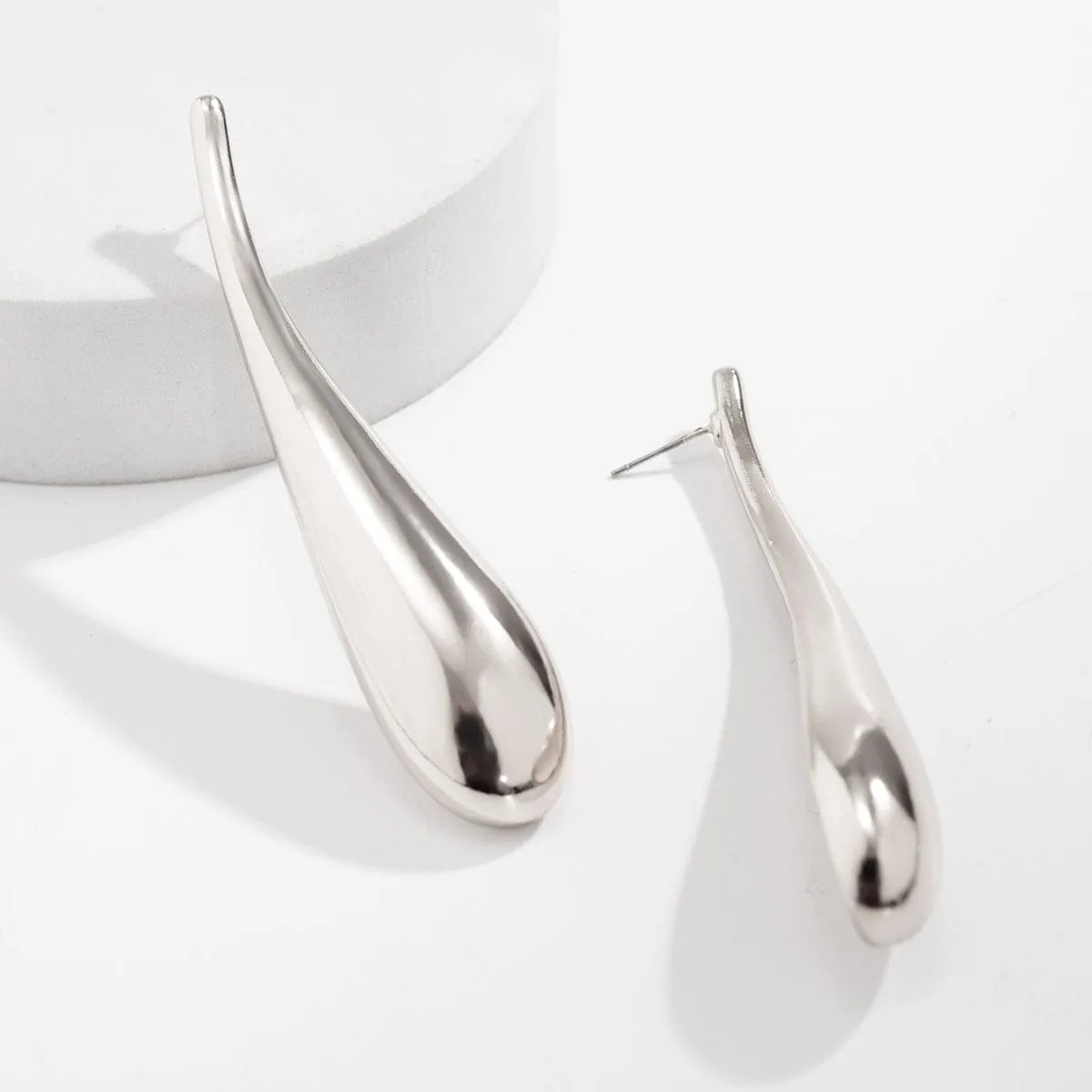 Geometric Metallic Waterdrop Dangle Earrings