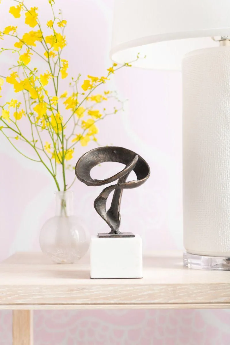 Hanya Statue / Bronze