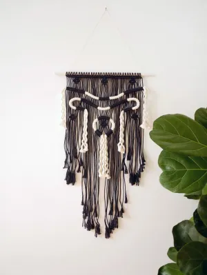 Macramé wall hanging, "Efra"