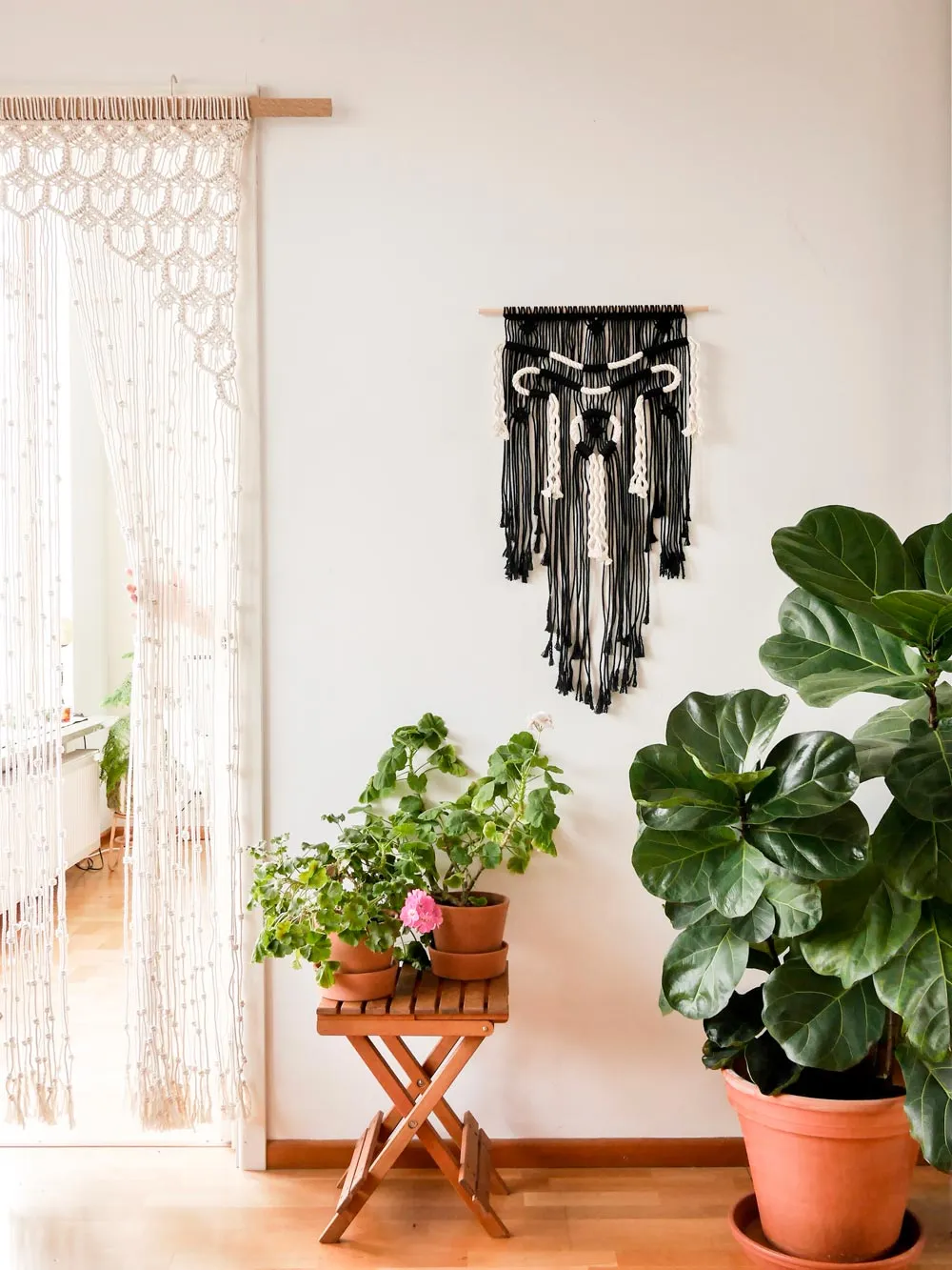 Macramé wall hanging, "Efra"