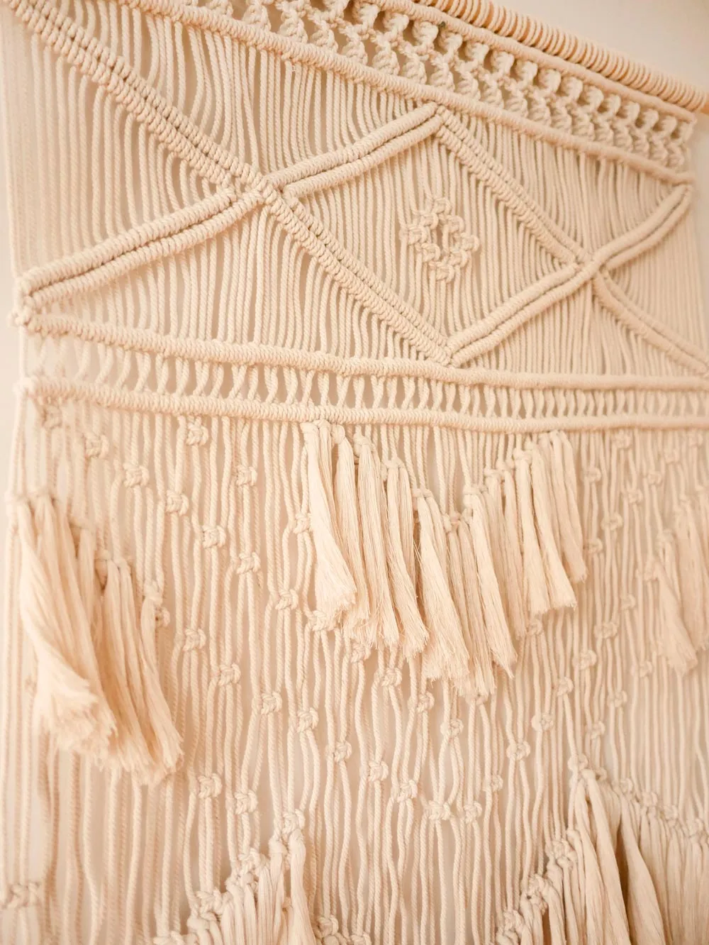 Macramé wall hanging, "Frida"