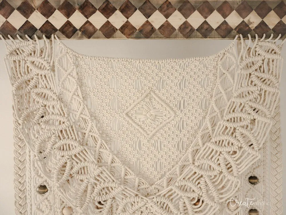 Macramé wallhanging, "Earthling"