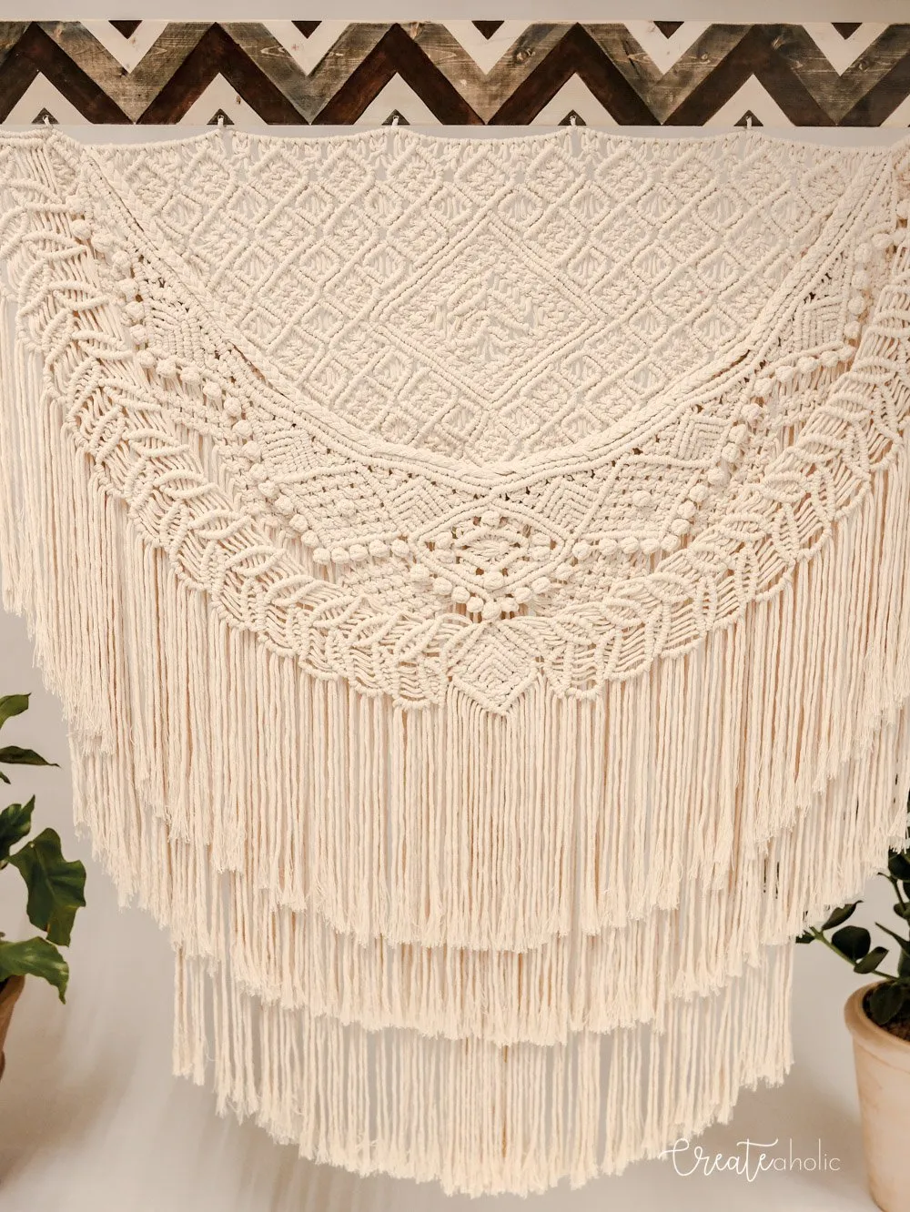 Macramé wallhanging, "Mountain Vines"