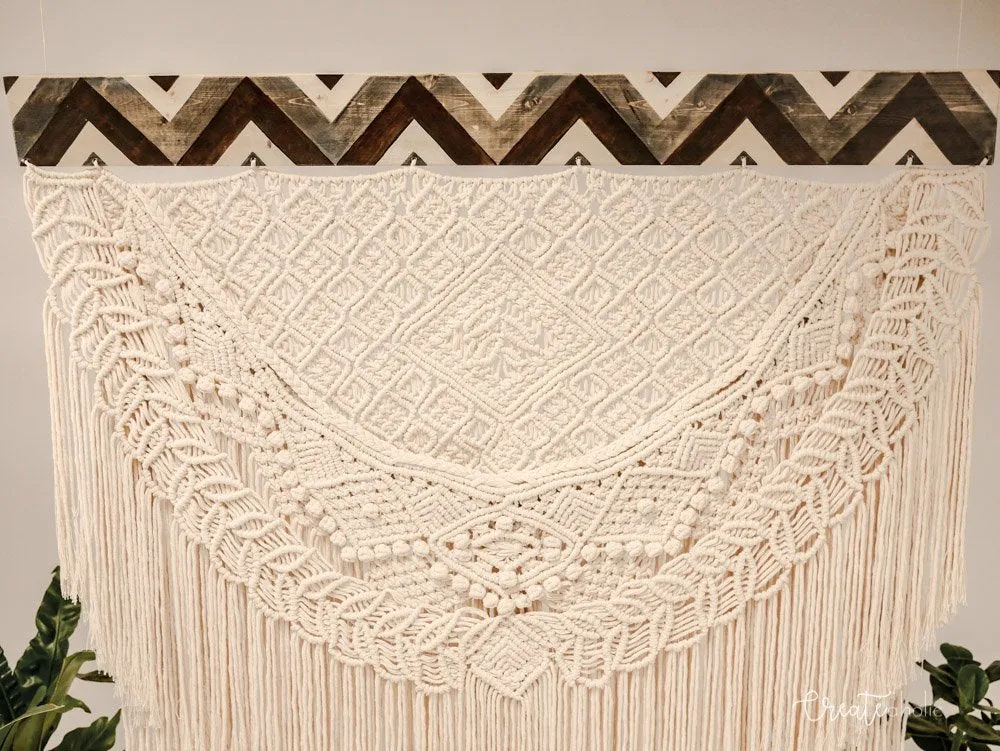 Macramé wallhanging, "Mountain Vines"