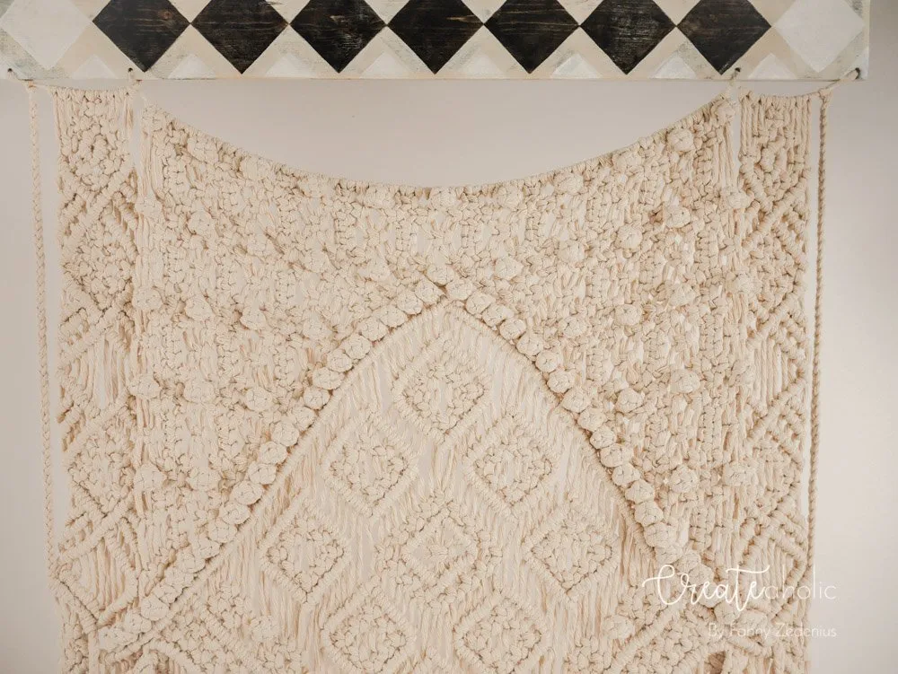 Macramé wallhanging, "Snowflakes"