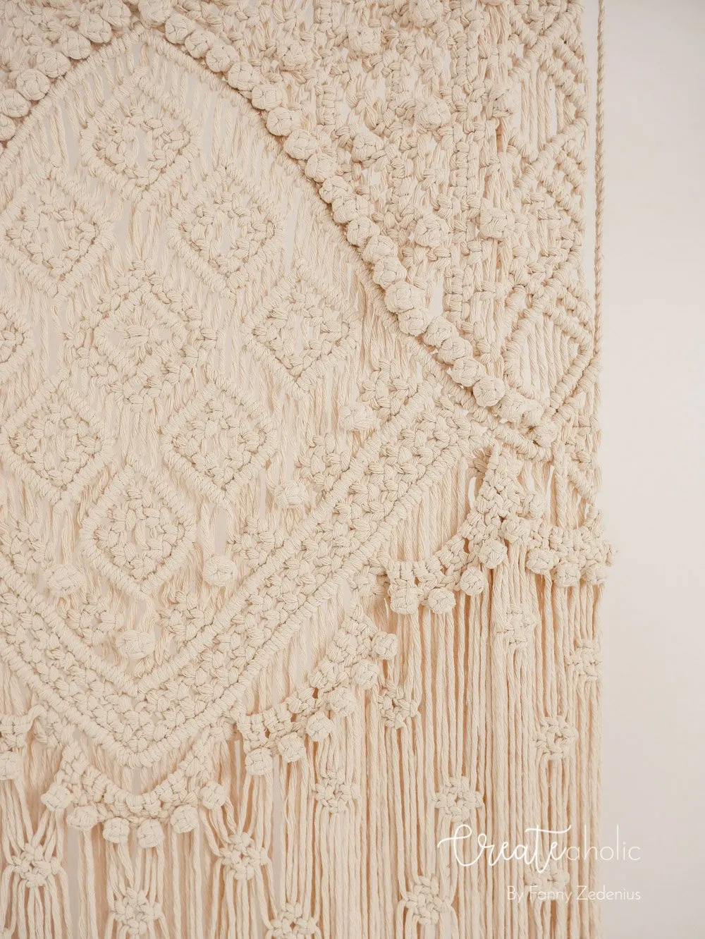 Macramé wallhanging, "Snowflakes"