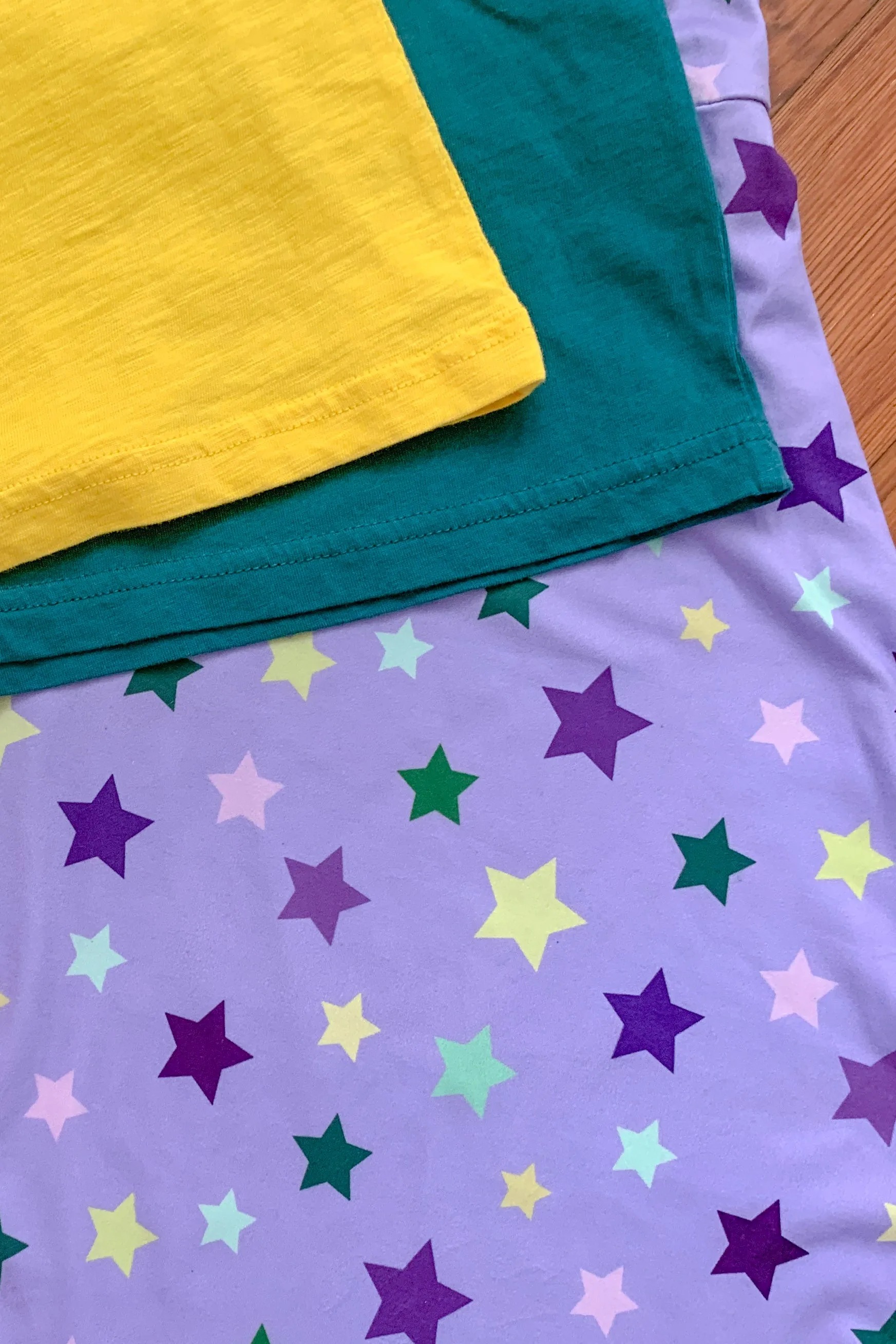 Mardi Gras Leggings: Lavender Stars