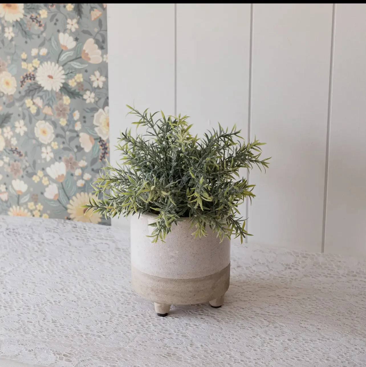 Maryjane Cottage Garden Planter Pot