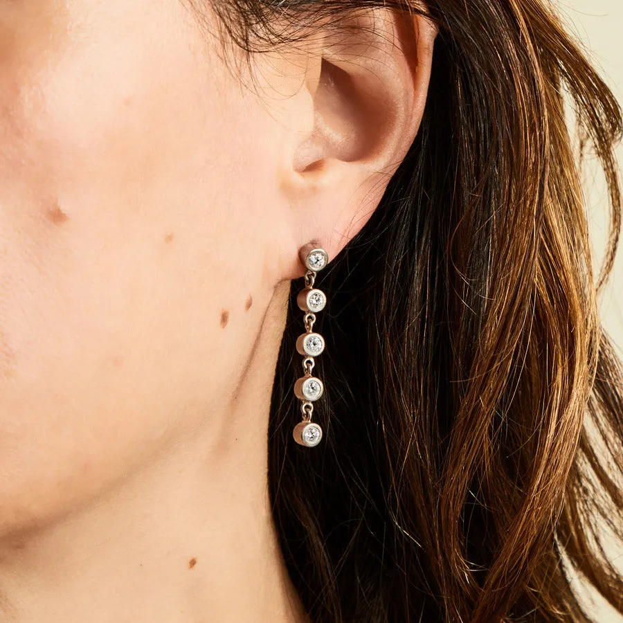 Meadow Rivière Diamond Earrings in 18K Alpine Gold