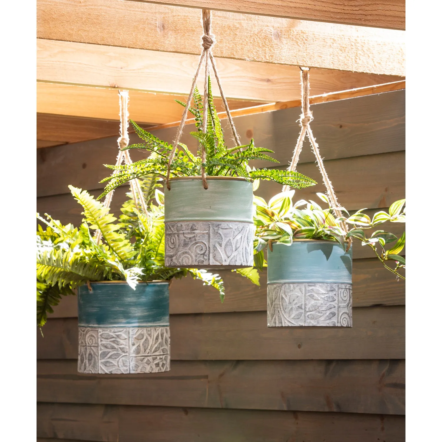 Painted Metal Hanging Planters, Set of 3,8pmtl5251