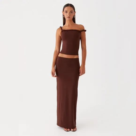 PEPERMAYO solace soul Chic Brown Maxi Skirt with Flowing 🤍